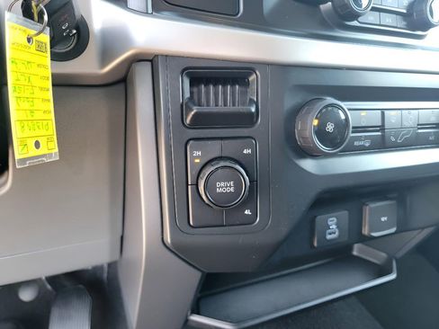 Used 2021 Ford F150 XLT image 19