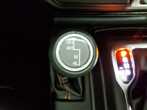 Used 2021 Jeep Wrangler Unlimited Sahara AWD/4WD image 22