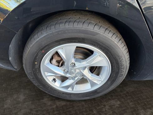 Used 2021 Hyundai Elantra SE FWD image 34