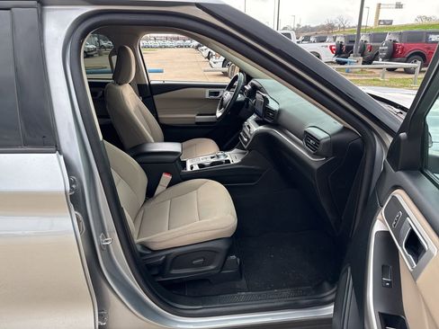 Used 2023 Ford Explorer XLT w/ Class IV Trailer Tow Package image 14