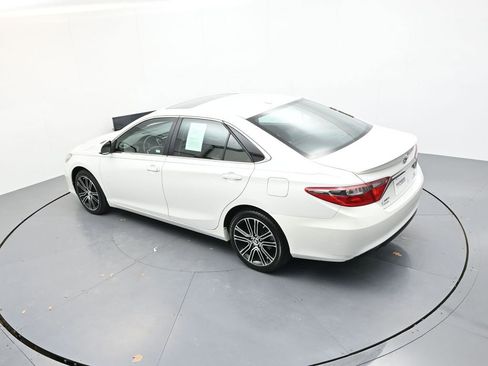 Used 2016 Toyota Camry SE image 23