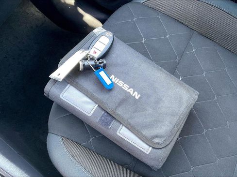 Used 2020 Nissan Kicks S image 12