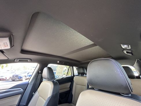 Used 2023 Volkswagen Atlas Cross Sport SE w/ Panoramic Sunroof Package FWD image 19
