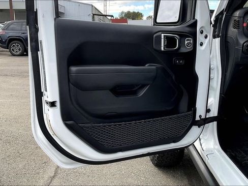 New 2025 Jeep Wrangler Rubicon image 21