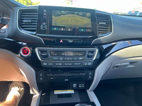 Used 2020 Honda Pilot Elite image 12