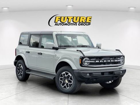 New 2026 Ford Bronco Outer Banks AWD/4WD image 1