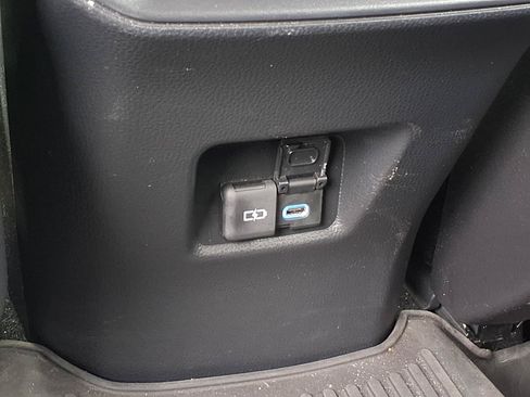 Certified 2022 Toyota RAV4 XLE Premium AWD/4WD image 24