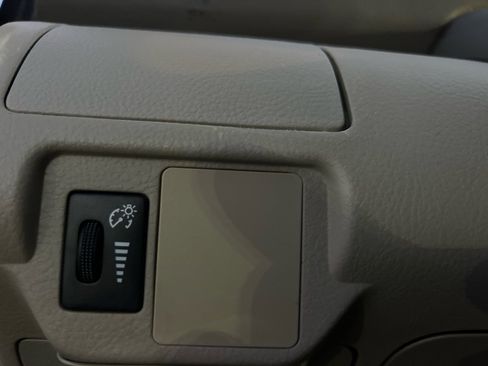 Used 2012 Toyota Yaris Sedan image 24