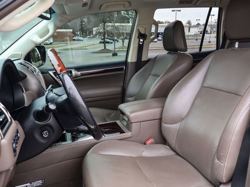 Used 2016 Lexus GX 460 Luxury image 10