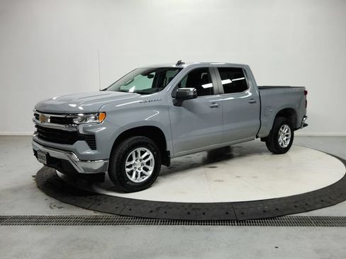 Used 2024 Chevrolet Silverado 1500 LT AWD/4WD image 4