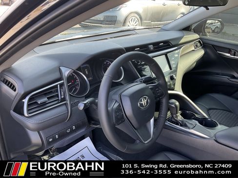 Used 2019 Toyota Camry SE image 7