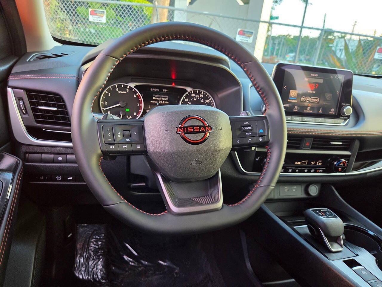 Used 2026 Nissan Rogue SV AWD/4WD image 30