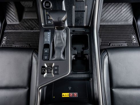 Used 2025 Lexus GX 550 image 28