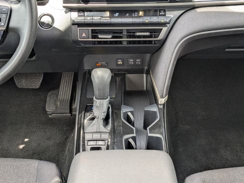 Used 2025 Toyota Camry LE FWD image 18