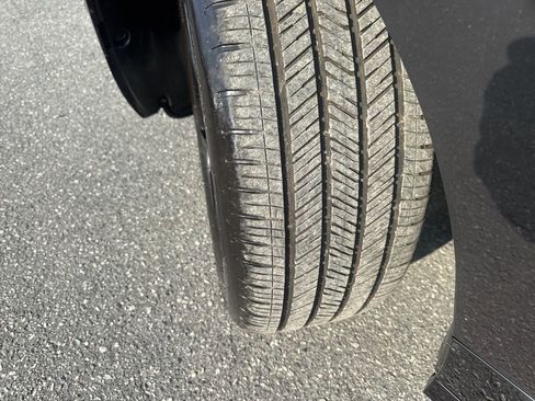 Used 2022 BMW iX xDrive50 w/ Premium Package image 34