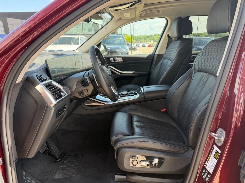 Used 2026 BMW X7 xDrive40i AWD/4WD image 10