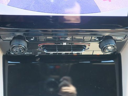 New 2025 Jeep Grand Cherokee Limited image 16