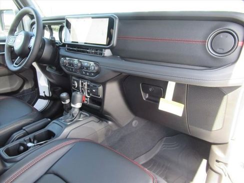 New 2026 Jeep Wrangler Unlimited Rubicon AWD/4WD image 12