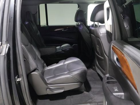 Used 2018 Cadillac Escalade ESV Premium Luxury AWD/4WD image 26