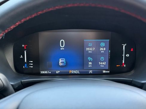 Used 2025 Ford Escape ST-Line Select AWD/4WD image 8