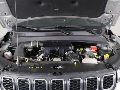 Used 2025 Jeep Compass Sport AWD/4WD image 17