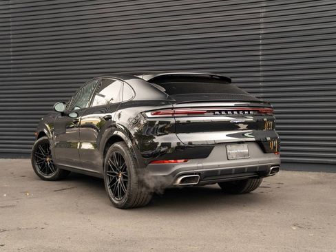 New 2026 Porsche Cayenne Coupe AWD/4WD image 3