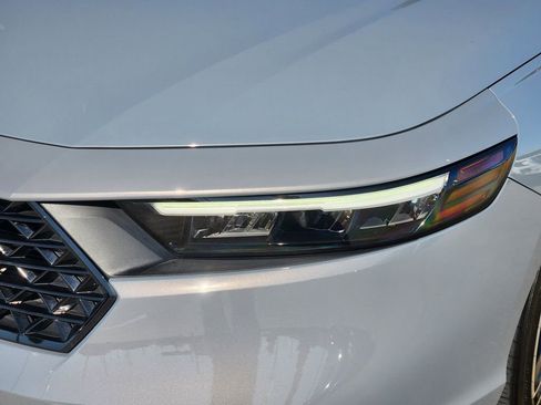 Used 2023 Honda Accord Sport image 9