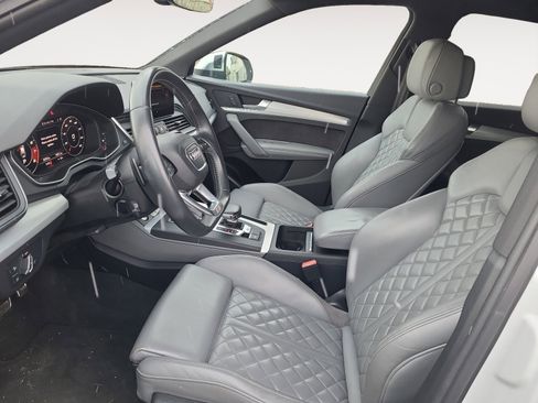 Used 2019 Audi SQ5 Premium Plus w/ Premium Plus Package image 9