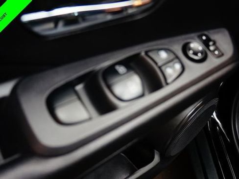 Certified 2023 Nissan Kicks SV FWD image 28