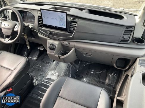 Used 2022 Ford E-Transit Medium Roof image 36