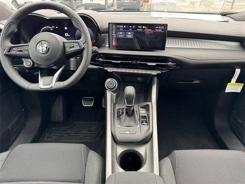 New 2025 Alfa Romeo Tonale image 7