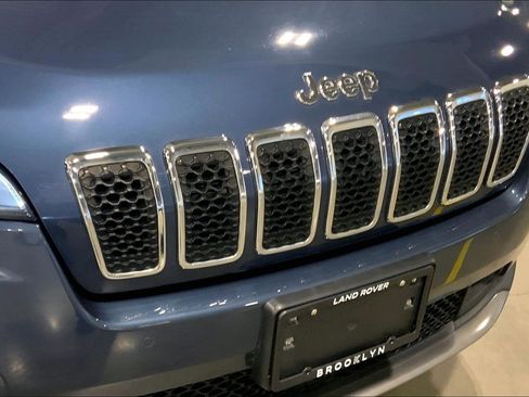 Used 2021 Jeep Cherokee Limited image 30