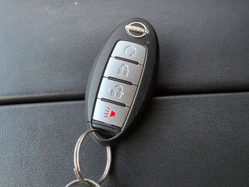 Certified 2022 Nissan Rogue SV FWD image 27