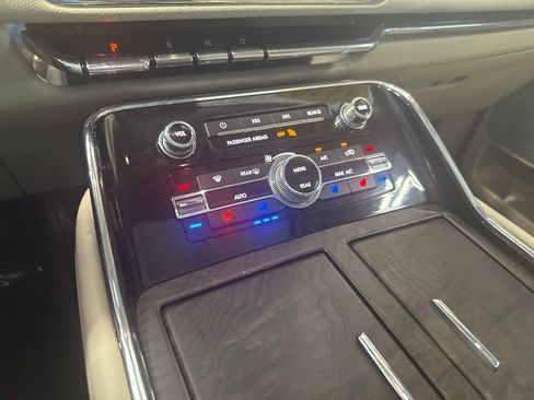 Used 2020 Lincoln Navigator Reserve w/ Equipment Group 208A Reserve AWD/4WD image 21
