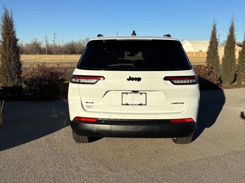 New 2025 Jeep Grand Cherokee L Limited w/ Black Appearance Package image 16
