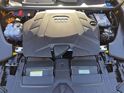 Used 2023 Audi Q8 Premium Plus image 35