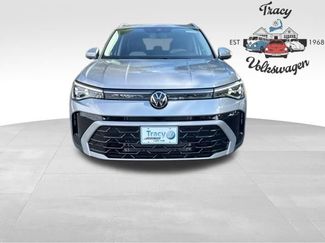 New 2025 Volkswagen Taos SEL video 2