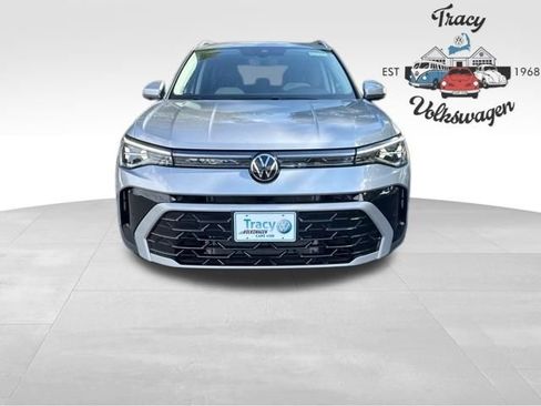 New 2025 Volkswagen Taos SEL image 2