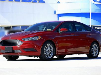 Used 2017 Ford Fusion SE w/ Fusion SE Technology Package