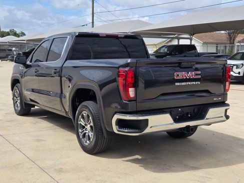Certified 2023 GMC Sierra 1500 SLE RWD image 15