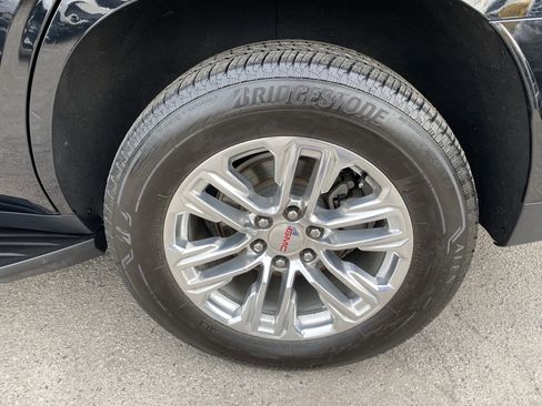 Used 2021 GMC Yukon SLT w/ SLT Luxury Plus Package image 11