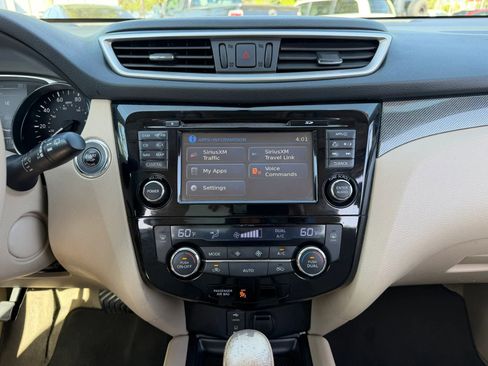 Used 2015 Nissan Rogue SL w/ SL Premium Package image 13