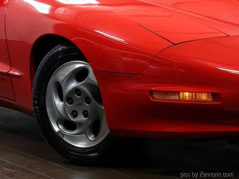 Used 1993 Pontiac Firebird Coupe image 3