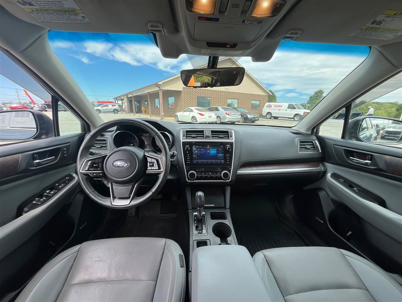 Used 2018 Subaru Outback 2.5i Limited AWD/4WD image 22