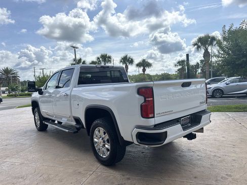 Used 2024 Chevrolet Silverado 2500 High Country w/ Technology Package AWD/4WD image 6