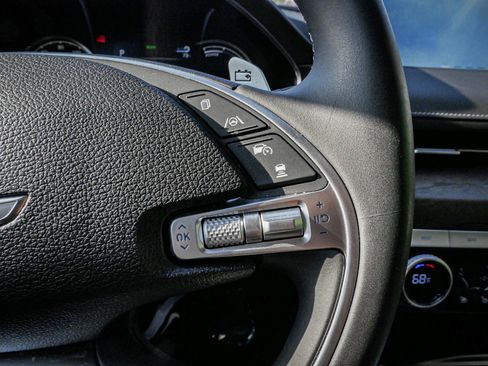 Used 2024 Genesis G80 image 18