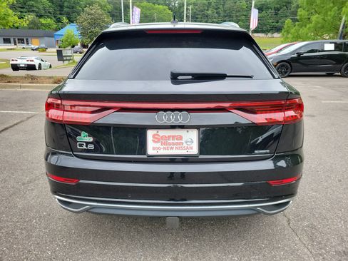 Used 2019 Audi Q8 Prestige w/ Luxury Package AWD/4WD image 6