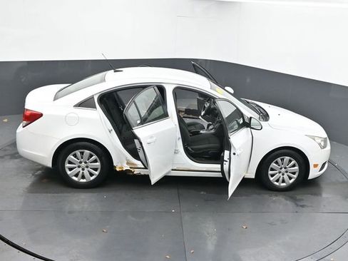 Used 2011 Chevrolet Cruze LT image 61