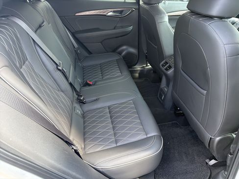Used 2023 Buick Envision Avenir FWD image 16