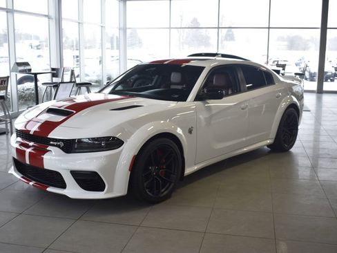 Used 2023 Dodge Charger SRT Hellcat w/ Harman/Kardon Audio Group image 7